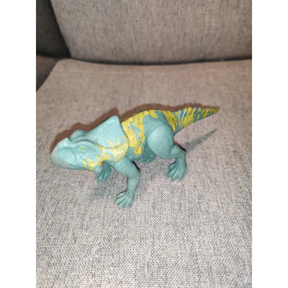 Mattel Jurassic World Warriors of the World Protoceratops Dinosaur